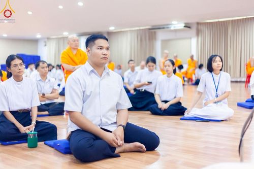 ภาพ No.214506:วันที่ 31 มีนาคม พ.ศ. 2568 ประชุมทีมงานการจัดถวายภัตตาหารพระ  เพื่องานวันถวายมหาสังฆทาน 40,000 กว่าวัด  วันคุ้มครองโลก ณ วัดพระธรรมกาย