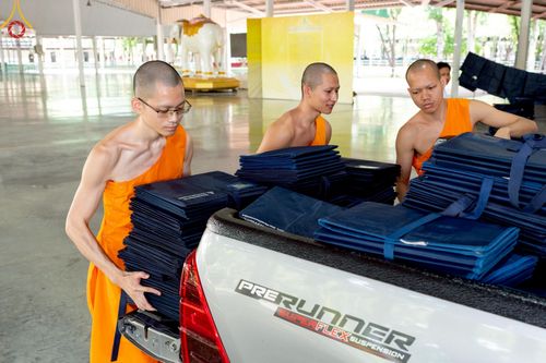 ภาพ No.218370:วันที่ 14-15 เมษายน พ.ศ. 2568 การเตรียมงานเครื่องเสียง , การเตรียมงานติดผ้ารับประเคน , การเตรียมงานเครื่องนอนพระสังฆาธิการ , การเตรียมงานจุดนั่งสาธุชน , การเตรียมงานถุงน้ำถ่วงน้ำหนักโต๊ะ , การเตรียมงานภาชนะฉันภัตตาหาร เพื่องานวันคุ้มครองโลก 22 เมษายน พ.ศ