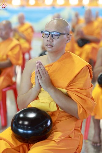 ภาพ No.263887:วันอาทิตย์ที่ 2 พฤศจิกายน พ.ศ. 2568 พิธีตักบาตรอาทิตย์ต้นเดือน ณ บ้านแก้วเรือนทองคุณยายฯ วัดพระธรรมกาย