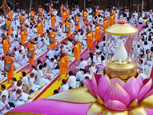ภาพ No.188748:พิธีต้อนรับพระธรรมยาตรา ในโครงการธรรมยาตรา กตัญญูบูชา มหาปูชนียาจารย์ พระมงคลเทพมุนี(สด จนฺทสโร) พระผู้ปราบมาร อนุสรณ์สถาน 7 แห่ง ปีที่ 13 วันที่ 3 มกราคม พ.ศ. 2568 ณ อนุสรณ์สถานมหาวิหารพระมงคลเทพมุนี (โลตัสแลนด์) อ.สองพี่น้อง จ.สุพรรณบุรี