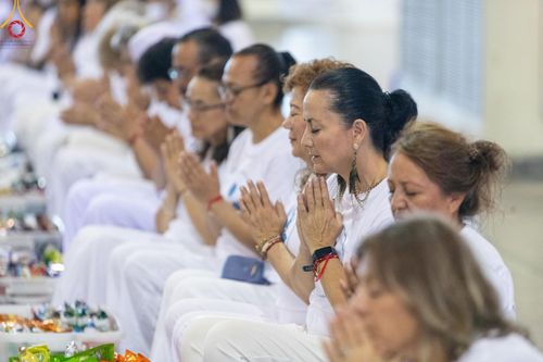 ภาพ No.124413:พิธีตักบาตรในวันมาฆบูชา ณ บ้านแก้วเรือนทองคุณยายฯ วัดพระธรรมกาย จ.ปทุมธานี วันเสาร์ที่ 24 กุมภาพันธ์ พ.ศ. 2567