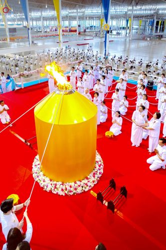 ภาพ No.240190:วันอาทิตย์ที่ 24 สิงหาคม พ.ศ. 2568 งานบุญวันอาทิตย์ พิธีจุดเทียนใจ ไฟนิรันด์ อนันตชัย ณ วัดพระธรรมกาย จ.ปทุมธานี