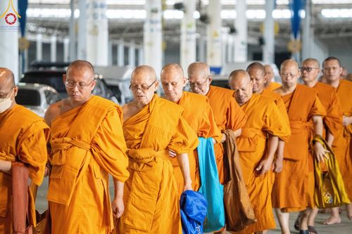 ภาพ No.146078:วันมหารำลึก ครั้งที่ 34 พิธีร่วมรำลึกถึงนักสร้างบารมีที่ล่วงลับไปแล้ว , พิธีสวดพระพุทธมนต์ ณ ห้องแก้วสารพัดนึก 1 วัดพระธรรมกาย วันเสาร์ที่ 27 กรกฎาคม พ.ศ. 2567