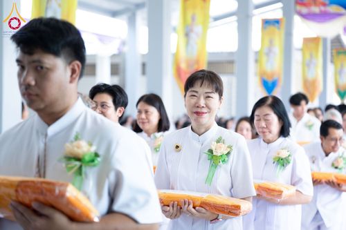 ภาพ No.174335:พิธีทอดกฐินกตัญญูบูชาธรรม ณ ศูนย์ปฏิบัติธรรมพระมงคลเทพมุนี อ.สองพี่น้อง จ.สุพรรณบุรี ในโครงการกฐินสามัคคีทั่วไทย 30,000 วัด บูชาธรรม 80 ปี หลวงพ่อธัมมชโย โดยคณะศิษยานุศิษย์วัดพระธรรมกาย วันที่ 10 พฤศจิกายน พ.ศ. 2567