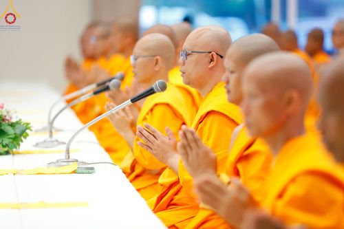 ภาพ No.127822:พิธีถวายภัตตาหารเป็นสังฆทาน แด่คณะพระธรรมยาตราฯ ในโครงการธรรมยาตราอัญเชิญพระบรมสารีริกธาตุ ประดิษฐาน ณ มหารัตนเจดีย์สิริปทุมสวรรค์ อ.บางกล่ำ จ.สงขลา วันที่ 9 มีนาคม พ.ศ. 2567