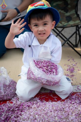 ภาพ No.120004:พิธีต้อนรับพระธรรมยาตรา ในโครงการธรรมยาตรา กตัญญูบูชา มหาปูชนียาจารย์ พระมงคลเทพมุนี(สด จนฺทสโร) พระผู้ปราบมาร อนุสรณ์สถาน 7 แห่ง ปีที่ 12 วันที่ 28 มกราคม พ.ศ. 2567 ณ วัดพระธรรมกาย จ.ปทุมธานี