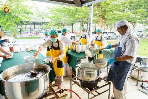 ภาพ No.212419:วันเสาร์ที่ 22 มีนาคม พ.ศ. 2568 พิธีถวายสังฆทานแด่คณะสงฆ์ 323 วัด ปีที่ 21 ครั้งที่ 175 พิธีมอบกองทุนหนุนแรงใจช่วยครูใต้ ปีที่ 18 ครั้งที่ 139 และพิธีทำบุญอุทิศส่วนกุศลให้ผู้วายชนม์ ณ ศูนย์ปฏิบัติธรรมภาคใต้ อำเภอบางกล่ำ จังหวัดสงขลา