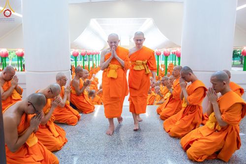 ภาพ No.162326:วันมหาปวารณาออกพรรษา วันพฤหัสบดีที่ 17 ตุลาคม พ.ศ. 2567 (ขึ้น 15 ค่ำ เดือน 11 ) ณ อุโบสถ วัดพระธรรมกาย