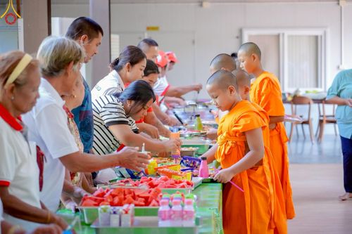 ภาพ No.218172:วันอาทิตย์ที่ 6 เมษายน พ.ศ. 2568 ว่าที่ร้อยตรี ตระกูล โทธรรม ผู้ว่าราชการจังหวัดนราธิวาส เหล่ากาชาดจังหวัดนราธิวาส และเจ้าหน้าที่ข้าราชการทุกภาคส่วน ร่วมถวายภัตตาหารแด่คณะสงฆ์และสามเณรภาคฤดูร้อน ณ ที่พักสงฆ์บ้านร่มเย็น ศูนย์อบรมเยาวชนเมืองนราธิวาส