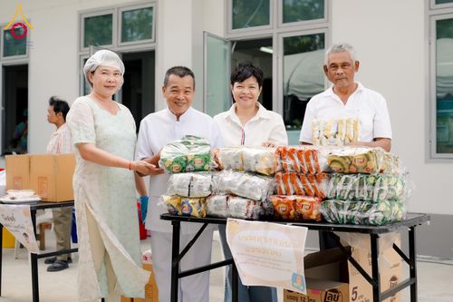 ภาพ No.180908:กิจกรรมวันรวมพลังเด็กดี V-Star ผู้นำฟื้นฟูศีลธรรมโลก ประจำปีพุทธศักราช 2567 จังหวัดสุพรรณบุรี ณ ศูนย์ปฏิบัติธรรมพระมงคลเทพมุนี อำเภอสองพี่น้อง จังหวัดสุพรรณบุรี วันที่ 21 พฤศจิกายน พ.ศ.2567