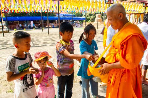 ภาพ No.181200:พิธีอุปสมบท ณ วัดพระเจ้าตนหลวง จังหวัดลำพูน ในโครงการอุปสมบทบูชาธรรมมหาปูชนียาจารย์ วันที่ 8 ธันวาคม พ.ศ. 2567