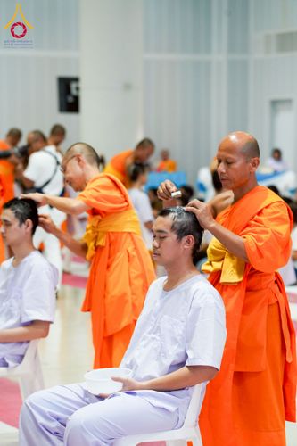 ภาพ No.216594:วันเสาร์ที่ 5 เมษายน พ.ศ. 2568 พิธีปลงผมธรรมทายาท โครงการบรรพชาอุปสมบทหมู่ธรรมทายาทอุดมศึกษารุ่น 52 ณ วัดพระธรรมกาย จ.ปทุมธานี