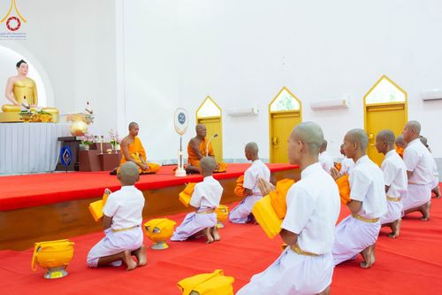 ภาพ No.101063:พิธีบรรพชาธรรมทายาท ในโครงการอุปสมบทบูชาธรรม มหาปูชนียาจารย์ พ.ศ. 2566 ณ วัดหนองไผ่ล้อม จ.ปราจีนบุรี วันที่ 2 ธันวาคม พ.ศ. 2566