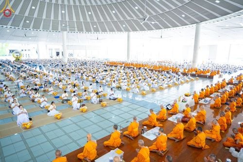 ภาพ No.115531:พิธีเจริญพระพุทธมนต์ และถวายภัตตาหาร ในวาระครบ 115 ปี วันคล้ายวันเกิด คุณยายอาจารย์ มหารัตนอุบาสิกาจันทน์ ขนนกยูง (ผู้ให้กำเนิดวัดพระธรรมกาย) วันศุกร์ที่ 19 มกราคม พ.ศ. 2567 ณ หอฉันคุณยายอาจารย์ วัดพระธรรมกาย