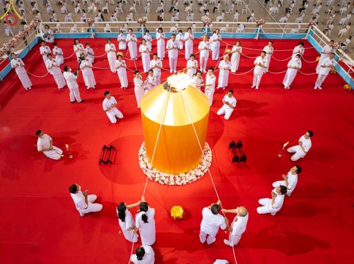 ภาพ No.149133:พิธีจุดเทียนใจ ไฟนิรันดร์ อนันตชัย วันอาทิตย์ที่ 18 สิงหาคม พ.ศ. 2567 วัดพระธรรมกาย จ. ปทุมธานี