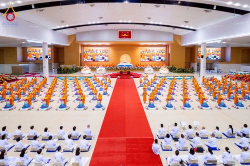 ภาพ No.215696:วันอาทิตย์ต้นเดือนที่ 6 เมษายน พ.ศ. 2568 พิธีทอดผ้าป่าสมทบ เพื่องานถวายมหาสังฆทาน 40,000 กว่าวัดทั่วประเทศ ณ สภาธรรมกายสากล วัดพระธรรมกาย