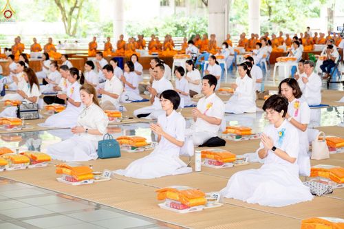 ภาพ No.234829:วันศุกร์ที่ 25 กรกฎาคม พ.ศ. 2568 (วันพระ แรม 15 ค่ำ เดือน 8) พิธีบุพเปตพลี ครั้งที่ 167 ร่วมอุทิศบุญแด่หมู่ญาติที่ล่วงลับไปแล้ว และสืบทอดอายุพระพุทธศาสนา ณ หอฉันคุณยายอาจารย์ฯ วัดพระธรรมกาย