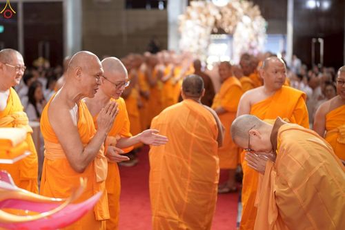 ภาพ No.271435:วันอาทิตย์ที่ 26 ตุลาคม พ.ศ. 2568 พิธีกล่าวสุนทรพจน์รวมสงฆ์ 3 นิกาย  ในวาระครบรอบ 30 ปีวัดพระธรรมกายไทเป