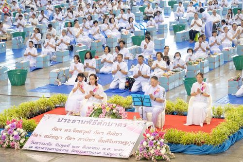 ภาพ No.240387:วันพุธที่ 27 สิงหาคม พ.ศ. 2568 พิธีตักบาตร ในวันธรรมชัย ณ วัดพระธรรมกาย จ.ปทุมธานี