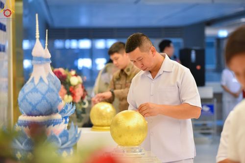 ภาพ No.144604:ชาวอำเภอคลองหลวง จังหวัดปทุมธานี ถวายเทียนพรรษามหามงคล เนื่องในเทศกาลเข้าพรรษา ประจำปี 2567 แด่คณะสงฆ์วัดพระธรรมกาย  วันพฤหัสบดีที่ 18 กรกฎาคม พ.ศ. 2567