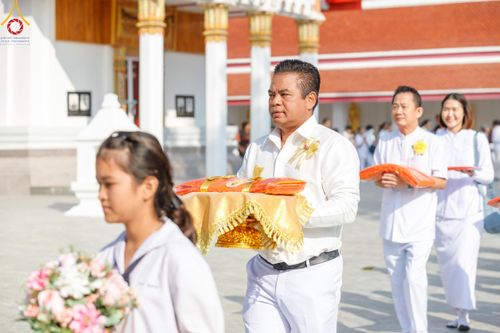 ภาพ No.189561:พิธีทอดผ้าป่าทำนุบำรุงศาสนสถาน ในโครงการธรรมยาตรา กตัญญูบูชา มหาปูชนียาจารย์ พระมงคลเทพมุนี(สด จนฺทสโร) พระผู้ปราบมาร อนุสรณ์สถาน 7 แห่ง ปีที่ 13 ณ วัดสองพี่น้อง ต.ต้นตาล อ.สองพี่น้อง จ.สุพรรณบุรี วันที่ 5 มกราคม พ.ศ. 2568