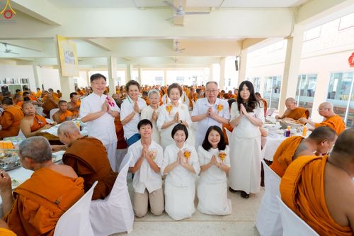 ภาพ No.233515:วันจันทร์ที่ 7 กรกฎาคม พ.ศ. 2568 จังหวัดบุรีรัมย์รวมใจ สัมมนาคณะสงฆ์ เพื่อฟื้นฟูพระพุทธศาสนา  โครงการทอดกฐินสามัคคีทั่วไทย 30,000 วัด ประจำปีพุทธศักราช 2568 และพิธีถวายมหาสังฆทาน 300 กว่าวัด โดยคณะศิษยานุศิษย์ บูชาธรรม 81 ปี หลวงพ่อธัมมชโย  ณ วัดกลาง พระ