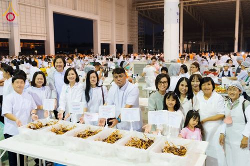 ภาพ No.121552:พิธีถวายภัตตาหารเป็นสังฆทาน แด่คณะพระธรรมยาตรา ปีที่ 12 วันที่ 31 มกราคม พ.ศ. 2567 ณ สภาธรรมกายสากล วัดพระธรรมกาย