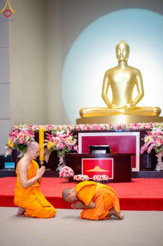 ภาพ No.145550:พิธีอธิษฐานพรรษาของคณะสงฆ์วัดพระธรรมกาย ณ อุโบสถพระไตรปิฎก วัดพระธรรมกาย วันอาทิตย์ที่ 21 กรกฎาคม พ.ศ. 2567