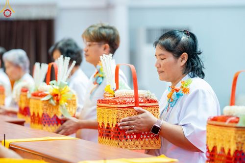 ภาพ No.87085:พิธีทักษิณานุปทานแด่บรรพชนตระกูลผ่องสวัสดิ์ และหมู่ญาติที่ล่วงลับไปแล้ว ณ มหาเจดีย์ทัตตชีโว ศูนย์อบรมเยาวชนกาญจนบุรี วันที่ 31 สิงหาคม พ.ศ. 2566