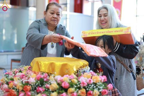 ภาพ No.95458:พิธีทอดกฐินบรมจักรพรรดิสร้างทุกสิ่ง วัดพระธรรมกายยามานาชิ ประเทศญี่ปุ่น วันอาทิตย์ที่ 19 พฤศจิกายน พ.ศ. 2566