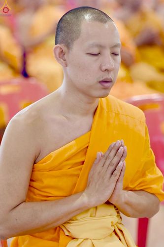 ภาพ No.236049:วันที่ 3 สิงหาคม พ.ศ. 2568 พิธีบูชาข้าวพระ ณ สภาธรรมกายสากล วัดพระธรรมกาย