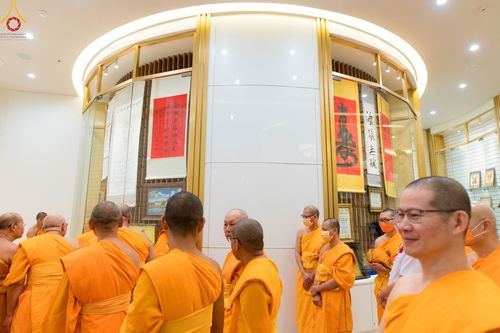 ภาพ No.103717:พิธีเปิดห้องนิทรรศการเพื่อสันติภาพโลก World Peace Lies Within ONE MAN'S VISION   วาระอายุวัฒนมงคล 83 ปี หลวงพ่อทัตตชีโว ณ ชั้น 2 อาคาร 100 ปี คุณยายอาจารย์ฯ วัดพระธรรมกาย วันพฤหัสบดีที่ 21 ธันวาคม พ.ศ. 2566