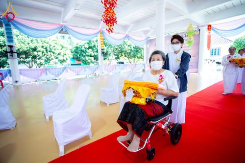 ภาพ No.274619:วันอาทิตย์ที่ 23 พฤศจิกายน พ.ศ. 2568 พิธีทอดผ้าป่าสามัคคี เพื่อระดมทุนสร้างกุฏิที่พักสามเณร ณ ศูนย์ปฏิบัติธรรมสวนผึ้ง จ.ราชบุรี