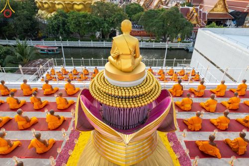 ภาพ No.119151:พิธีจุดประทีปถวายเป็นพุทธบูชา และบูชาธรรมมหาปูชนียาจารย์ พระมงคลเทพมุนี(สด จนฺทสโร) ในโครงการธรรมยาตราฯ วันที่ 26 มกราคม พ.ศ. 2567 ณ อาคารธรรมยาตรา กตัญญูบูชามหาปูชนียาจารย์ ตรงข้ามวัดปากน้ำภาษีเจริญ จ.กรุงเทพมหานคร