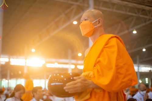 ภาพ No.75544:วัดพระธรรมกายจัด งานบุญวันอาทิตย์ต้นเดือน  มีกิจกรรมดังนี้ พิธีตักบาตร, พิธีบูชาข้าวพระ พระธรรมยาตรารับประกาศนียบัตร โครงการธรรมยาตราฯ ปีที่ 11 ในวันที่ 5 กุมภาพันธ์ พ.ศ. 2566 ณ วัดพระธรรมกาย อ.คลองหลวง จ.ปทุมธานี