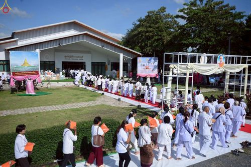 ภาพ No.261561:วันที่ 17-18 ตุลาคม พ.ศ. 2568 พิธีเจริญพระพุทธมนต์คณะสงฆ์ 108 กลั่นแผ่นดินองค์พระเจดีย์สระบุรี สมโภชองค์กฐิน และพิธีทอดกฐิน ณ ศูนย์ปฏิบัติธรรมสระบุรี ในโครงการกฐินสามัคคีทั่วไทย 30,000 วัด บูชาธรรม 81 ปี หลวงพ่อธัมมชโย โดยคณะศิษยานุศิษย์วัดพระธรรมกาย