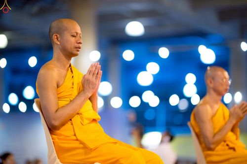 ภาพ No.244394:วันที่ 7 กันยายน พ.ศ. 2568 พิธีฉลองชัยสวดมนต์บทธัมมจักกัปปวัตตนสูตร 7,681,108,108 จบ ณ มหารัตนวิหารคด วัดพระธรรมกาย