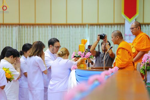 ภาพ No.183860:พิธีทอดกฐิน ณ ศูนย์กัลยาณมิตรพิจิตร ในโครงการทอดกฐินสามัคคีทั่วไทย 30,000 วัด บูชาธรรม 80 ปี หลวงพ่อธัมมชโย โดยคณะศิษยานุศิษย์วัดพระธรรมกาย วันที่ 11 พฤศจิกายน พ.ศ. 2567