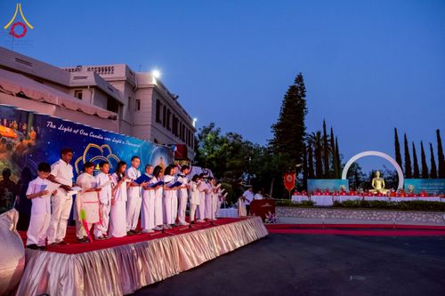 ภาพ No.225705:วันอาทิตย์ที่ 11 พฤษภาคม พ.ศ. 2568 วัดพระธรรมกายแคลิฟอร์เนีย จัดงานวิสาขบูชานานาชาติ และถวายมหาสังฆทานคณะสงฆ์ 120 รูป