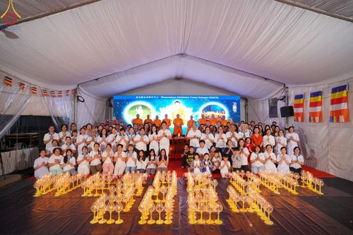 ภาพ No.137917:กิจกรรมวันวิสาขบูชา  ศูนย์ปฏิบัติธรรมกัวลาลัมเปอร์ ประเทศมาเลเซีย ระหว่างวันที่ 19-22 พฤษภาคม พ.ศ. 2567