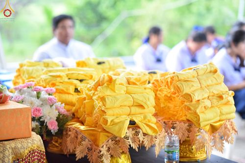 ภาพ No.158100:พิธีทอดผ้าป่า ติดตั้งแผ่นสิริฉะทะนะรัสมี(หลังคา) อาคาร 80 ปี หลวงพ่อธัมมชโย วันอาทิตย์ที่ 22 กันยายน พ.ศ. 2567 ณ ศูนย์ปฏิบัติธรรมวิหารแดง อ.วิหารแดง จ.สระบุรี