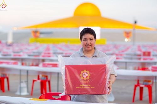 ภาพ No.225044:วันที่ 20 - 27 เมษายน พ.ศ. 2568 "ภาพแห่งความปลื้มที่ไม่มีวันจบ" คณะสงฆ์สามเณร เจ้าหน้าที่ และสาธุชน ร่วมแรงร่วมใจกันเตรียมงานและเก็บงาน เพื่อวันคุ้มครองโลก พิธีถวายมหาสังฆทานคณะสงฆ์ 40,000 กว่าวัดทั่วประเทศ