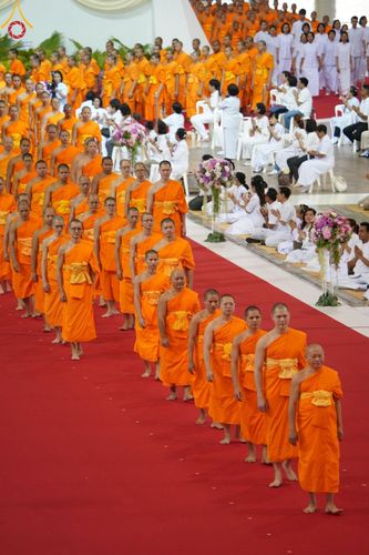 ภาพ No.153184:พิธีมุทิตาสักการะ พระภิกษุ-สามเณร ผู้สอบไล่ได้เปรียญธรรม ประโยค 1-2 ถึงประโยค ป.ธ.9 และบาลีศึกษา ประโยค1-2 ถึง บ.ศ.9 , พิธีมอบดวงแก้วสามเณรผู้ทรงบาลีไวยากรณ์ วัดพระธรรมกาย และ ศูนย์ส่งเสริมศีลธรรมในประเทศและต่างประเทศ วันอาทิตย์ที่ 8 กันยายน พ.ศ.2567