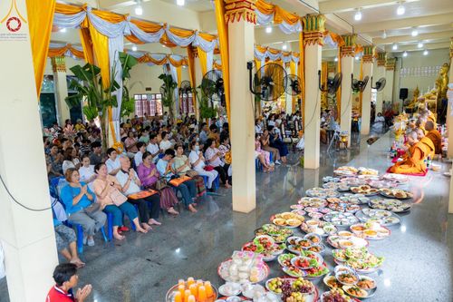 ภาพ No.165333:พิธีทอดกฐิน ณ วัดตระพัง ต.เชียงรากใหญ่  อ.สามโคก จ.ปทุมธานี ในโครงการกฐินสามัคคีทั่วไทย 30,000 วัด บูชาธรรม 80 ปี หลวงพ่อธัมมชโย โดยคณะศิษยานุศิษย์วัดพระธรรมกาย วันที่ 20 ตุลาคม พ.ศ. 2567