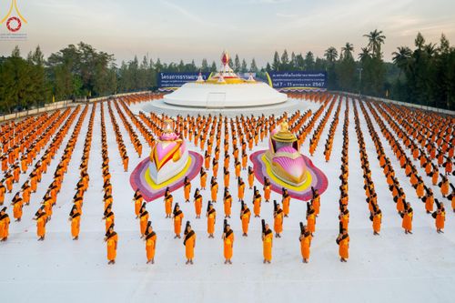ภาพ No.108191:พระธรรมยาตราร่วมปฏิบัติธรรม และถ่ายภาพหมู่ประวัติศาสตร์ วันที่ 8 มกราคม พ.ศ. 2567  ณ อนุสรณ์สถานบางนางแท่น จ.นครปฐม