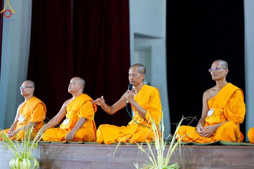 ภาพ No.139847:PhotoStory มหาศรัทธา ธรรมยาตราศรีลังกา EP.2 พิธีเปิดโครงการสยาม-ลังกา ธรรมยาตรา ฉลองเทศกาลวิสาขบูชาแห่งชาติ ศรีลังกา บูชาธรรม 80 ปีหลวงพ่อธัมมชโย เมื่อวันที่ 17 พฤษภาคม พ.ศ. 2567