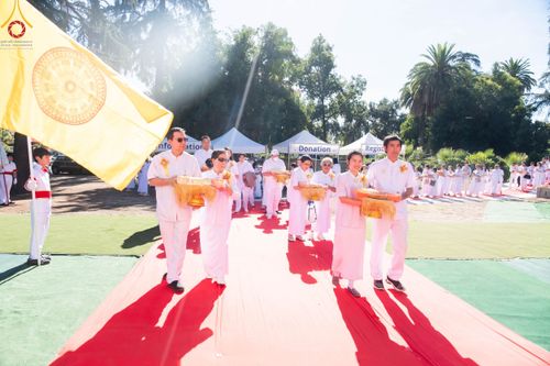 ภาพ No.100312:พิธีทอดกฐินบรมจักรพรรดิ ณ วัดพระธรรมกายแคลิฟอร์เนีย เมืองอาซูซ่า รัฐแคลิฟอร์เนีย ประเทศสหรัฐอเมริกา วันอาทิตย์ที่ 12 พฤศจิกายน พ.ศ. 2566