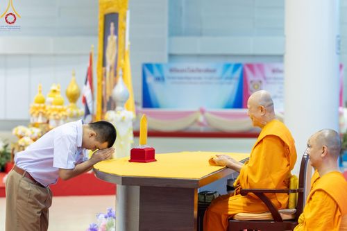 ภาพ No.124627:พิธีมอบโล่วัชรเกียรติยศ โครงการตอบปัญหาศีลธรรมเพื่อสันติภาพโลก (World-PEC) ต่างประเทศ ครั้งที่ 17 ณ ห้องแก้วสารพัดนึก 1 วัดพระธรรมกาย ในวันมาฆบูชา เสาร์ที่ 24 กุมภาพันธ์ พ.ศ. 2567