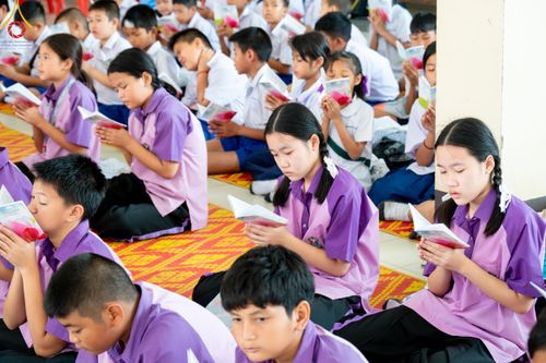 ภาพ No.192263:พิธีทอดผ้าป่าทำนุบำรุงศาสนสถาน ณ วัดเทพพล แขวงบางพรม เขตตลิ่งชัน กรุงเทพมหานคร ในโครงการธรรมยาตรา กตัญญูบูชา มหาปูชนียาจารย์ พระมงคลเทพมุนี(สด จนฺทสโร) พระผู้ปราบมาร อนุสรณ์สถาน 7 แห่ง ปีที่ 13 วันที่ 9 มกราคม พ.ศ. 2568