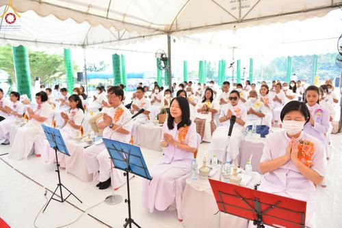 ภาพ No.121114:พิธีทอดผ้าป่า โครงสร้างหลังคา เสาคู่ค้ำฟ้ามหามงคล เพื่อสถาปนาอาคาร 80 ปี หลวงพ่อธัมมชโย ณ ศูนย์ปฏิบัติธรรมวิหารแดง ต.เจริญธรรม อ.วิหารแดง จ.สระบุรี วันที่ 27 มกราคม พ.ศ. 2567